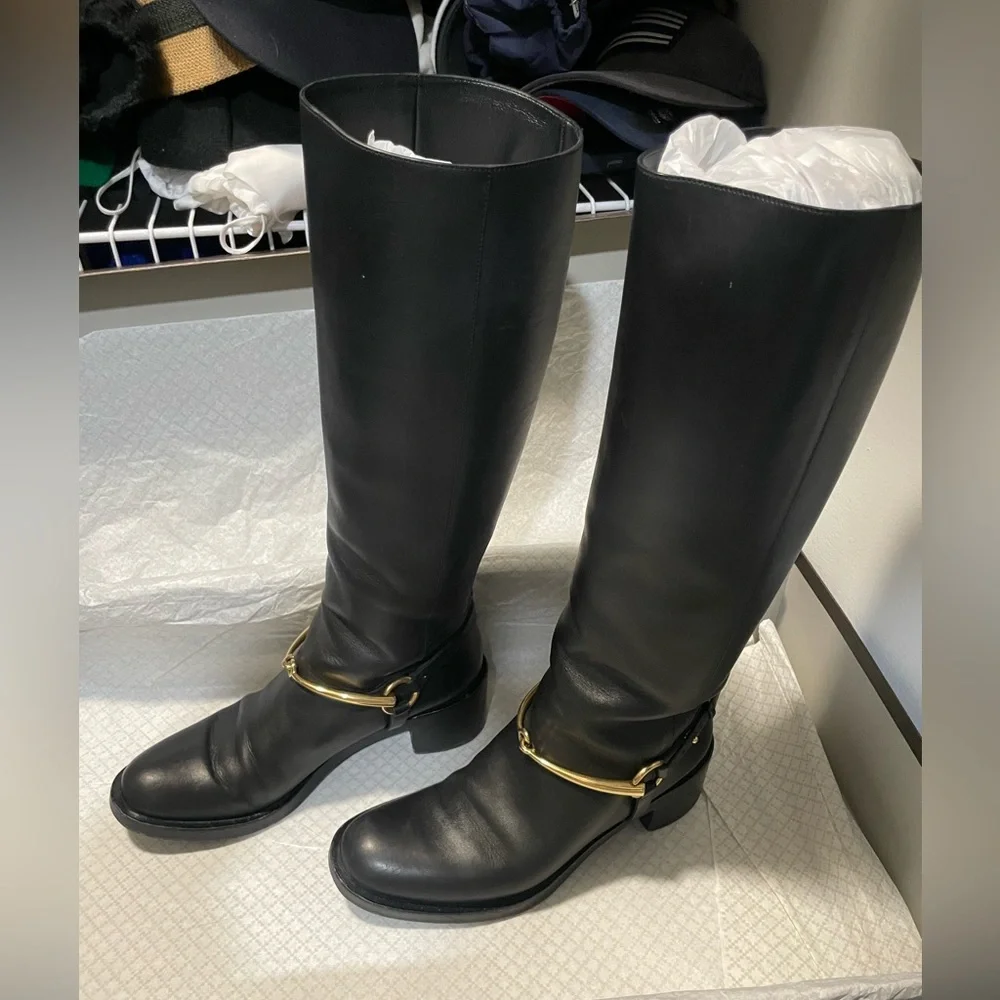 Gucci Leather boots with Gold accents - Picture 2 of 8